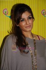 Raveena Tandon at Radio Mirchi in Parel, Mumbai on 27th June 2011 (21).JPG
